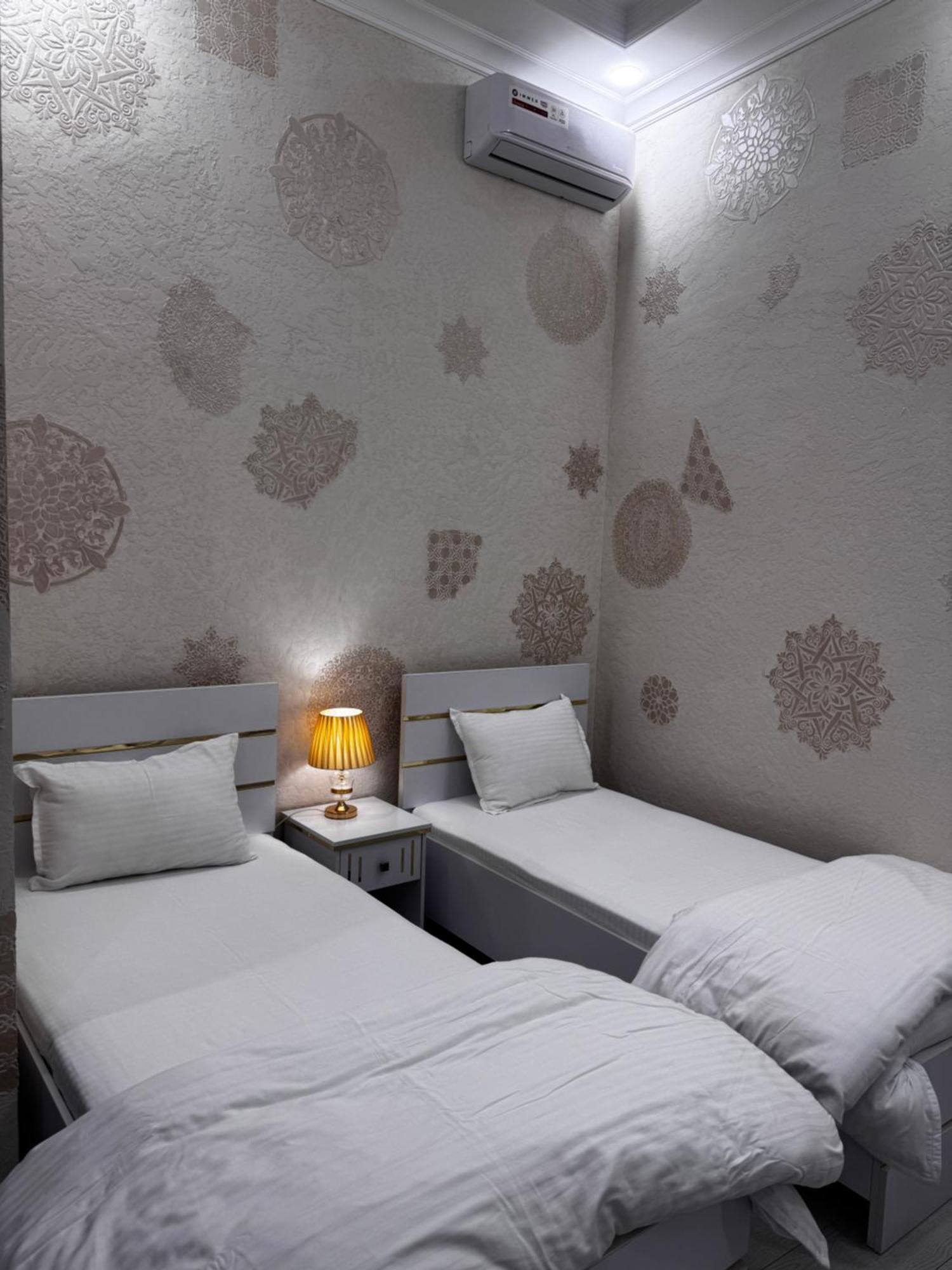 Salomat Guest House Samarkand Bagian luar foto