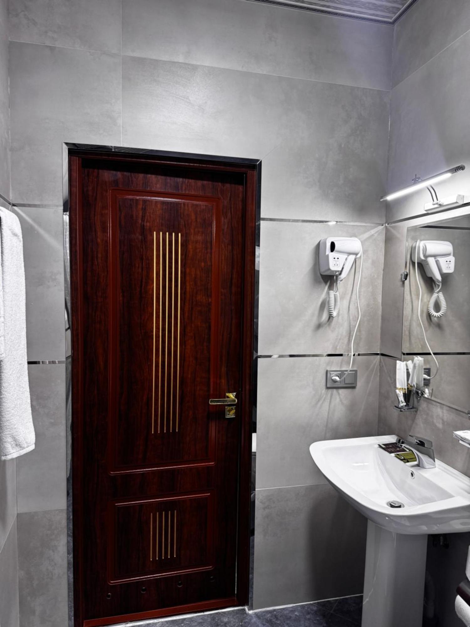 Salomat Guest House Samarkand Bagian luar foto